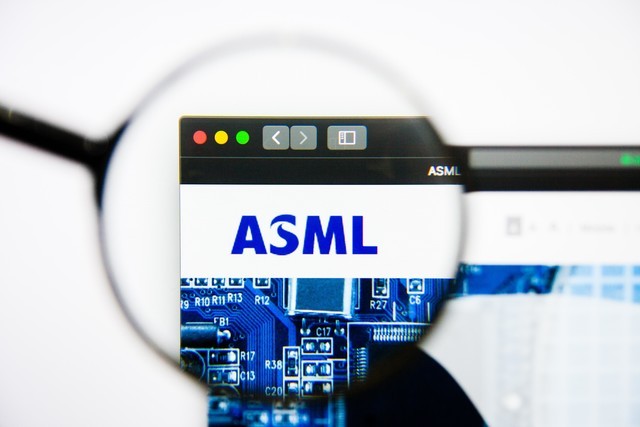 Intel layoffs: Strategic Transformation and Market challenges